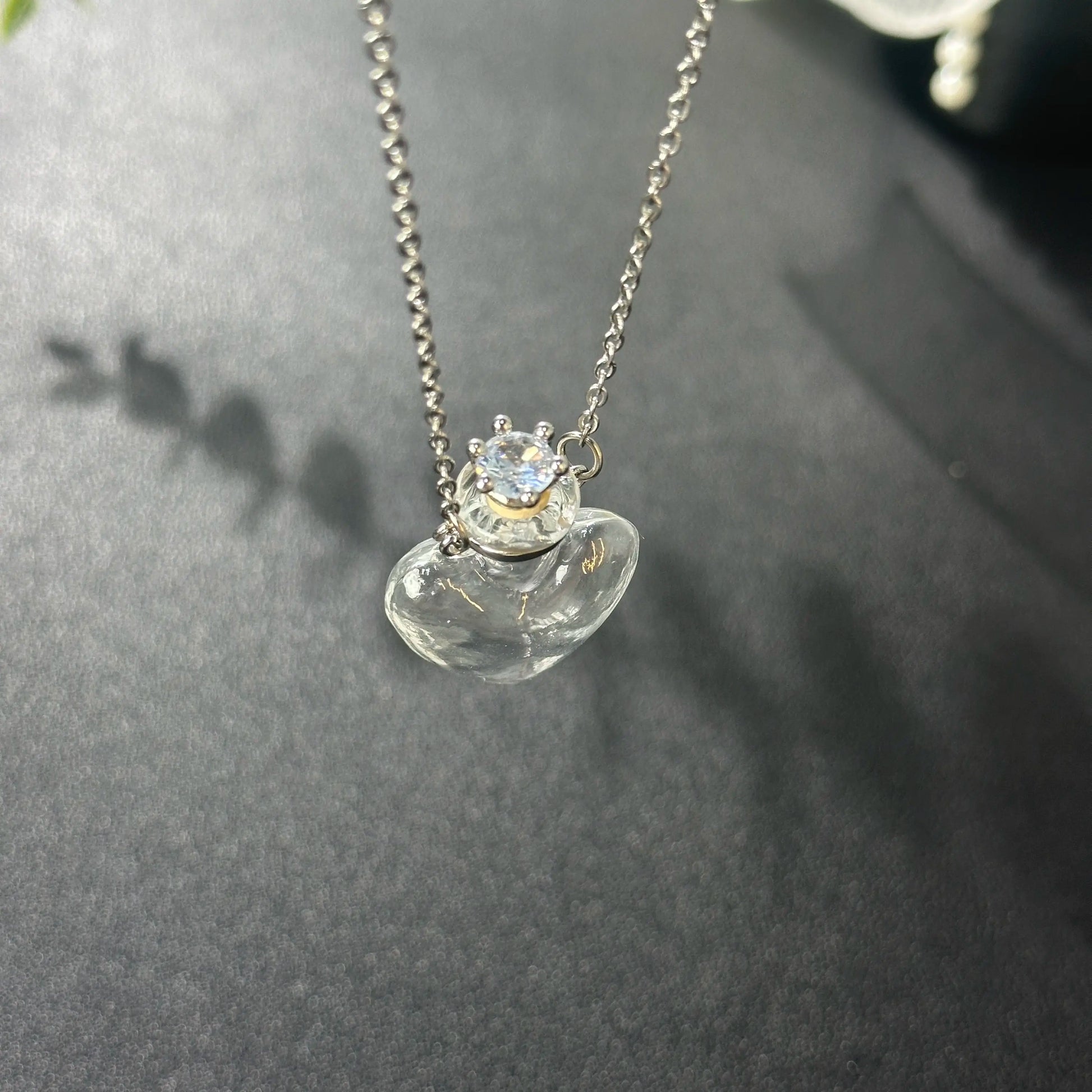 [Christmas Gift] Refillable Heart Perfume Necklace-Romantic Christmas Gift for Girlfriend | Viral Scent